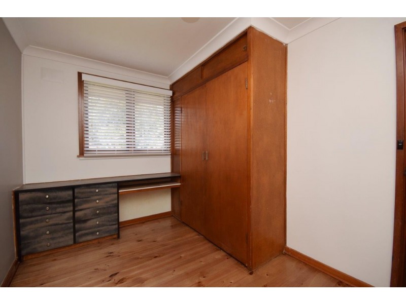 43 Sampson Crescent, Bomaderry NSW 2541
