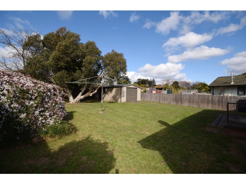 43 Sampson Crescent, Bomaderry NSW 2541