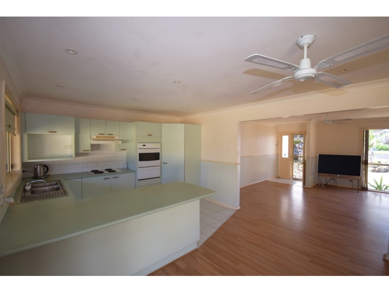 26 Isa Road, Worrigee NSW 2540