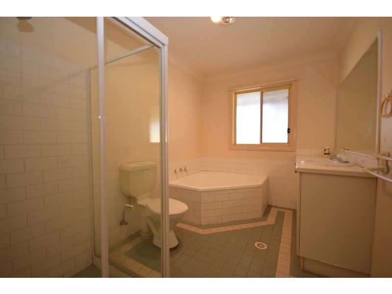 26 Isa Road, Worrigee NSW 2540