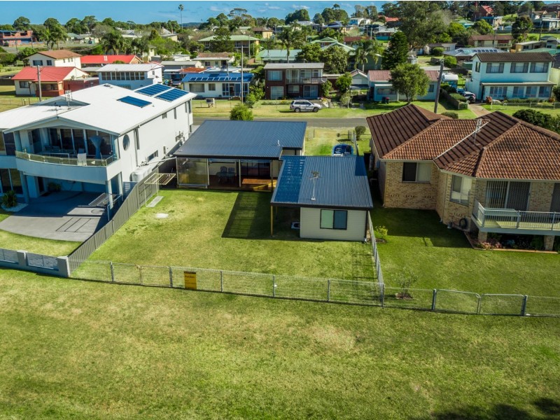 97 Adelaide Street, Greenwell Point NSW 2540