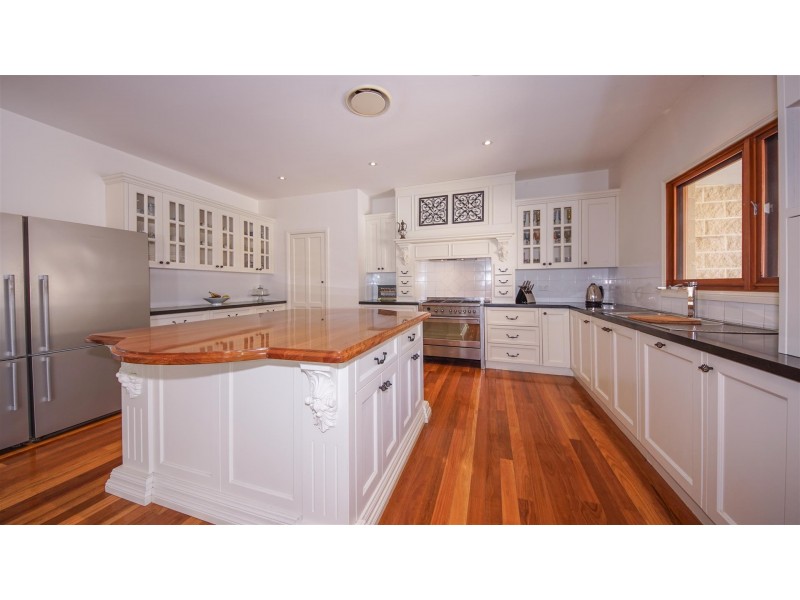 3 Aldous Place, Worrigee NSW 2540