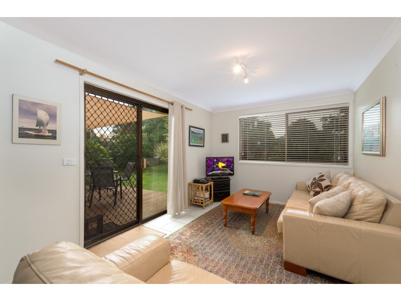 38 Fuchsia Crescent, Bomaderry NSW 2541