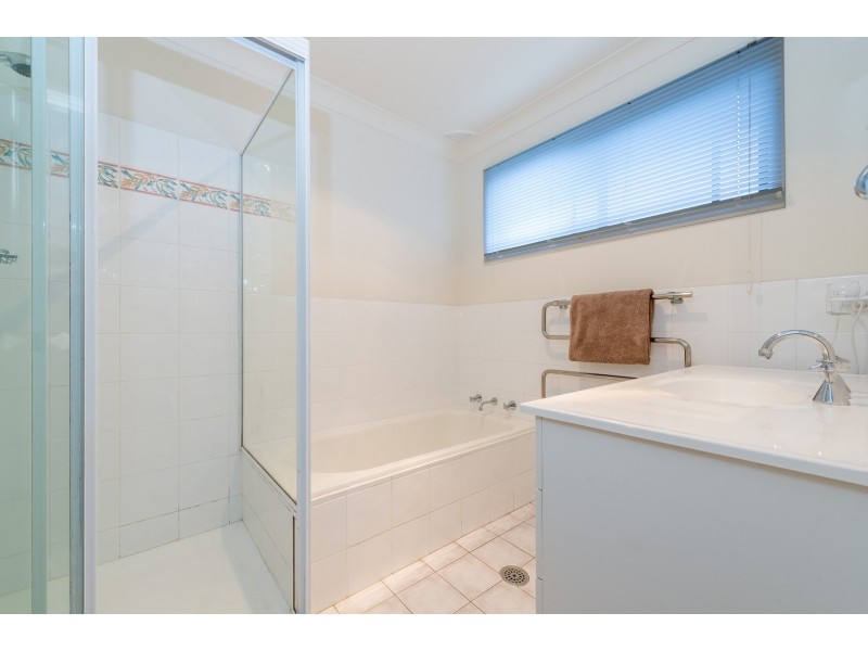 38 Fuchsia Crescent, Bomaderry NSW 2541