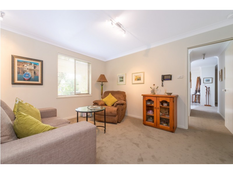 38 Fuchsia Crescent, Bomaderry NSW 2541