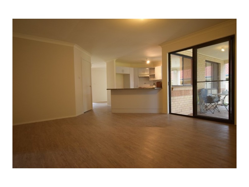 12 Olympic Drive, West Nowra NSW 2541