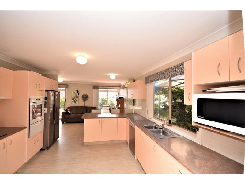 20 Illawarra Circuit, Worrigee NSW 2540