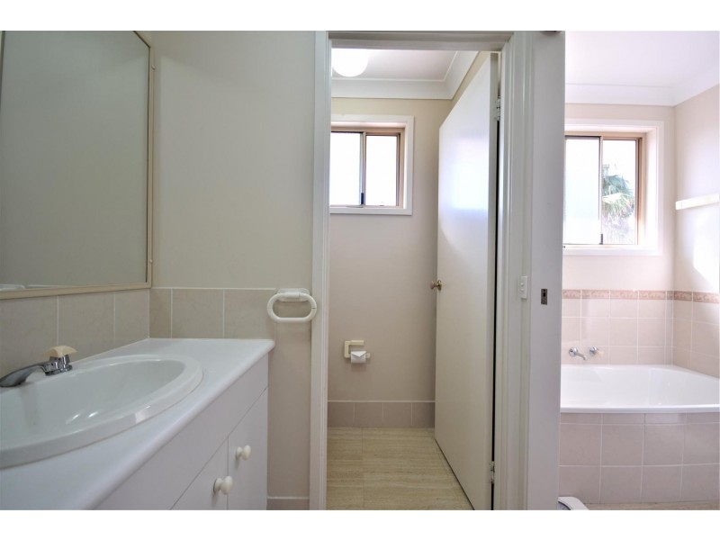 20 Illawarra Circuit, Worrigee NSW 2540