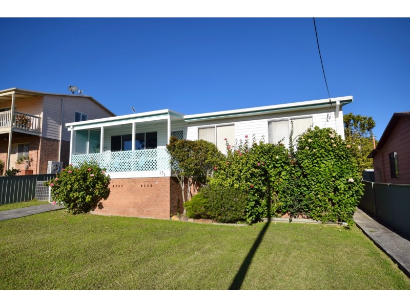 131 Greens Road, Greenwell Point NSW 2540