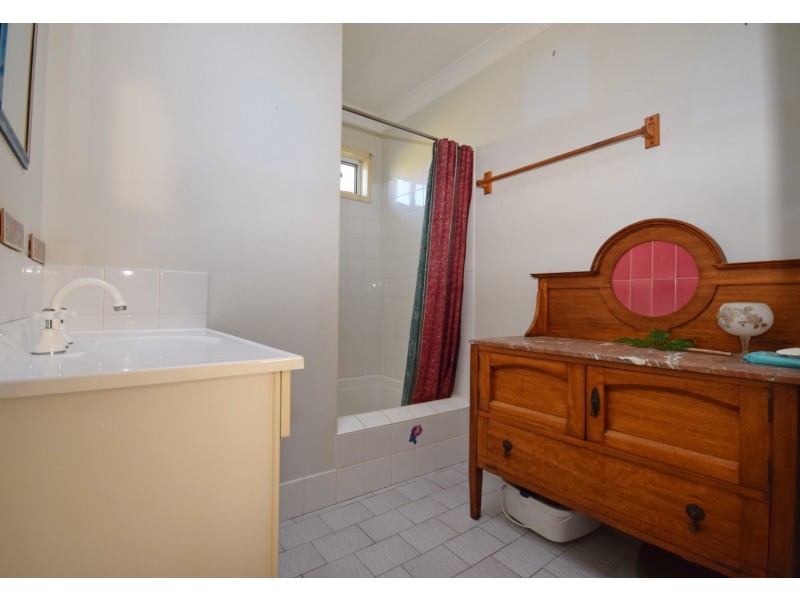 131 Greens Road, Greenwell Point NSW 2540