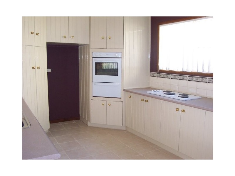 42 DOUGLAS STREET, Nowra NSW 2541