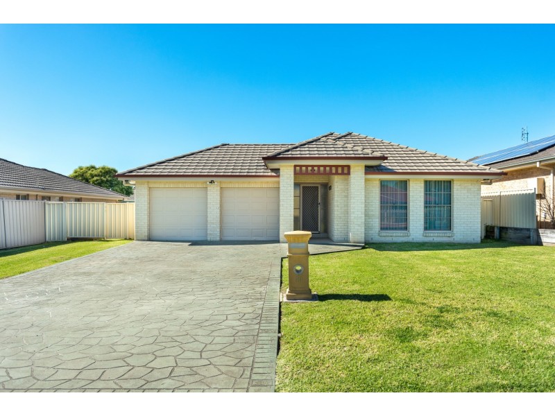 10 Kembla Close, Nowra NSW 2541