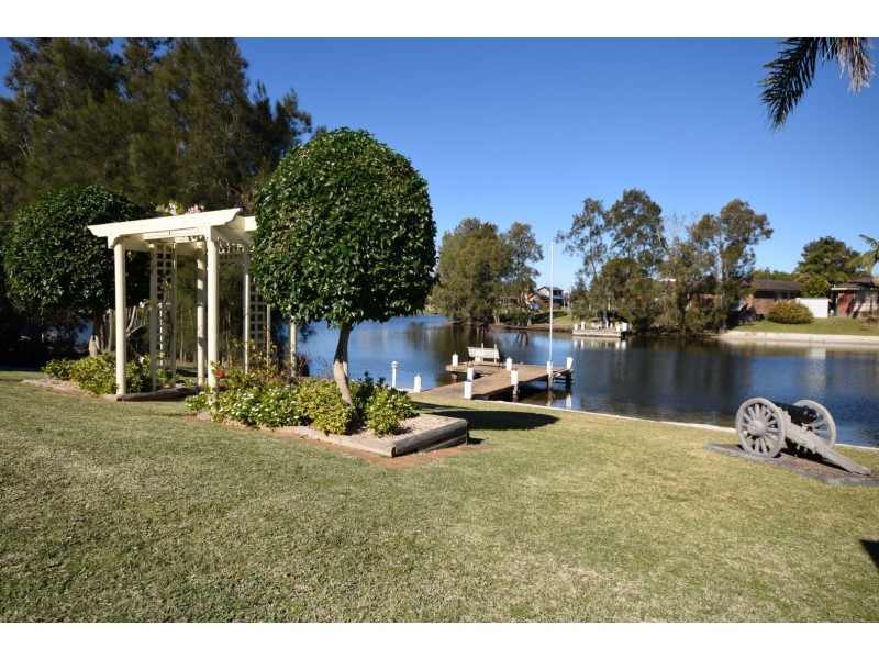 78 Jacobs Drive, Sussex Inlet NSW 2540