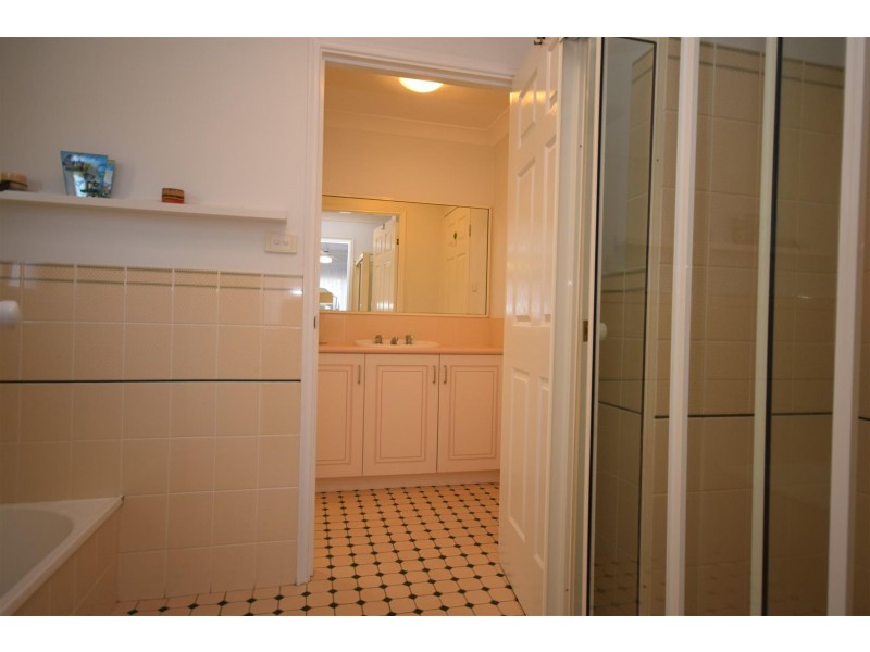 11 Isa Road, Worrigee NSW 2540