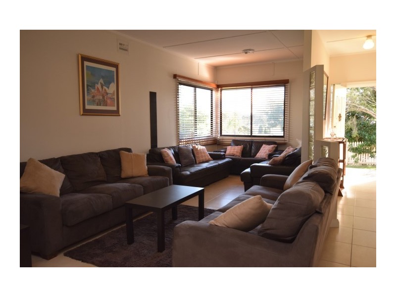 44 Greenwell Point Road, Greenwell Point NSW 2540