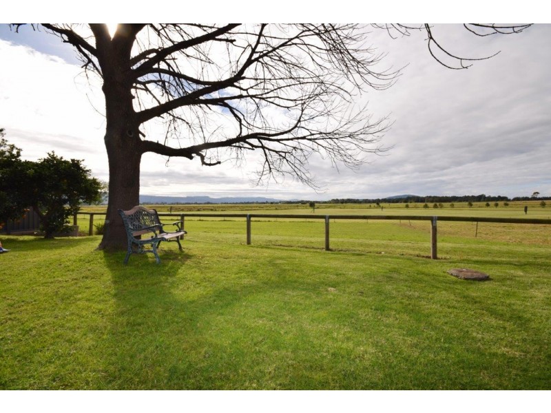 3 Tarraba Crescent, Nowra NSW 2541