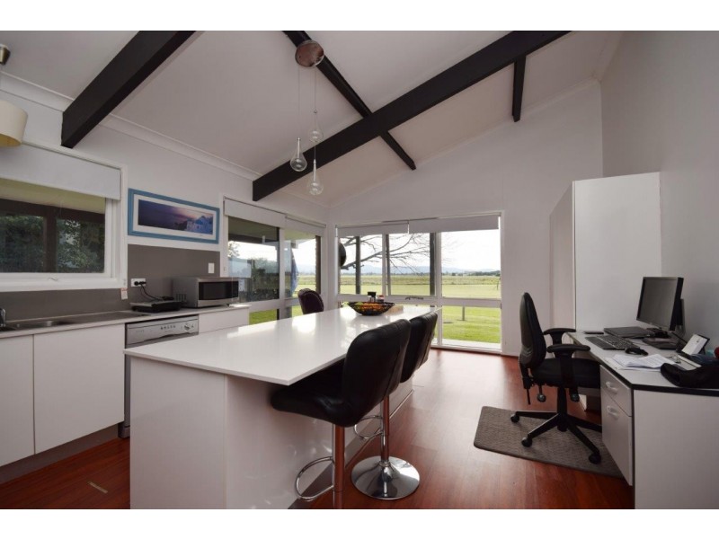 3 Tarraba Crescent, Nowra NSW 2541