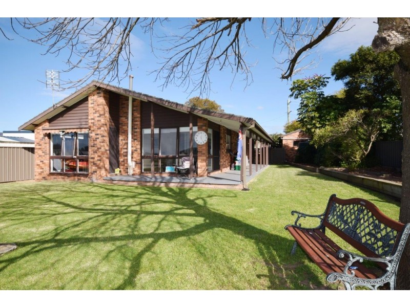 3 Tarraba Crescent, Nowra NSW 2541