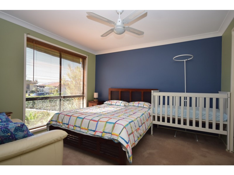 12 Guinea Flower Crescent, Worrigee NSW 2540