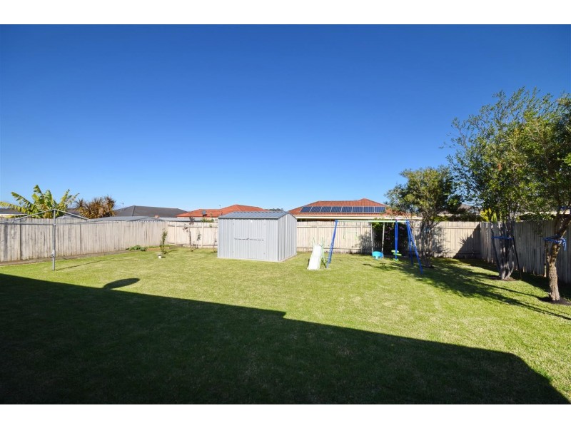 12 Guinea Flower Crescent, Worrigee NSW 2540