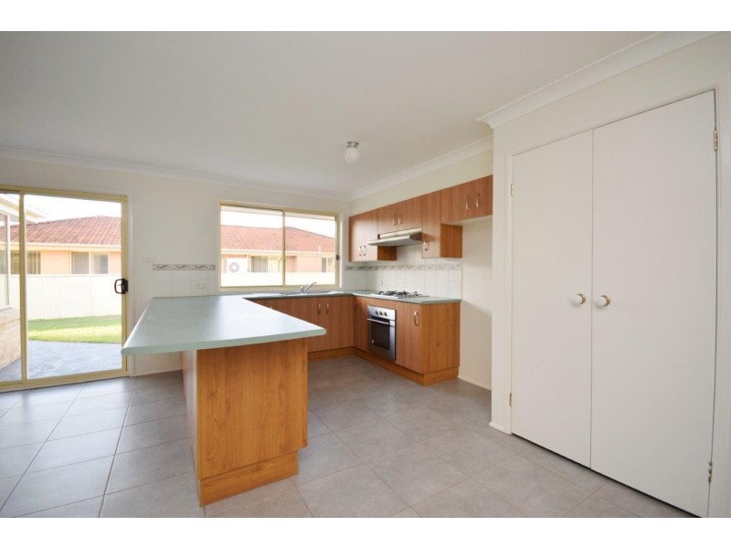 37 Robinia Way, Worrigee NSW 2540