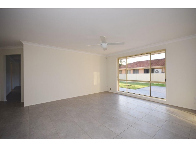 37 Robinia Way, Worrigee NSW 2540