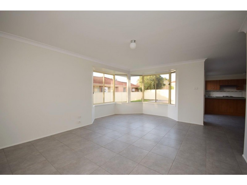 37 Robinia Way, Worrigee NSW 2540