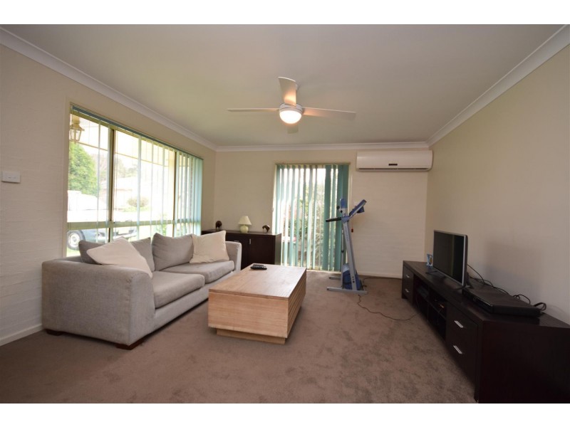 1 and 2/8 Flanagan Court, Worrigee NSW 2540