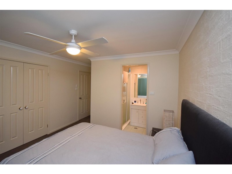 1 and 2/8 Flanagan Court, Worrigee NSW 2540