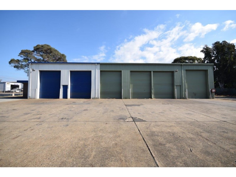 18a CONCORDE WAY, Bomaderry NSW 2541