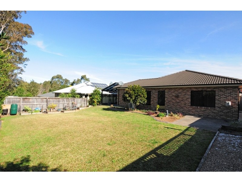 11 Jade Place, Meroo Meadow NSW 2540