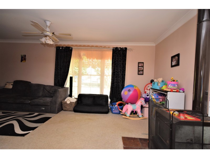 21 Seccombe Street, Nowra NSW 2541