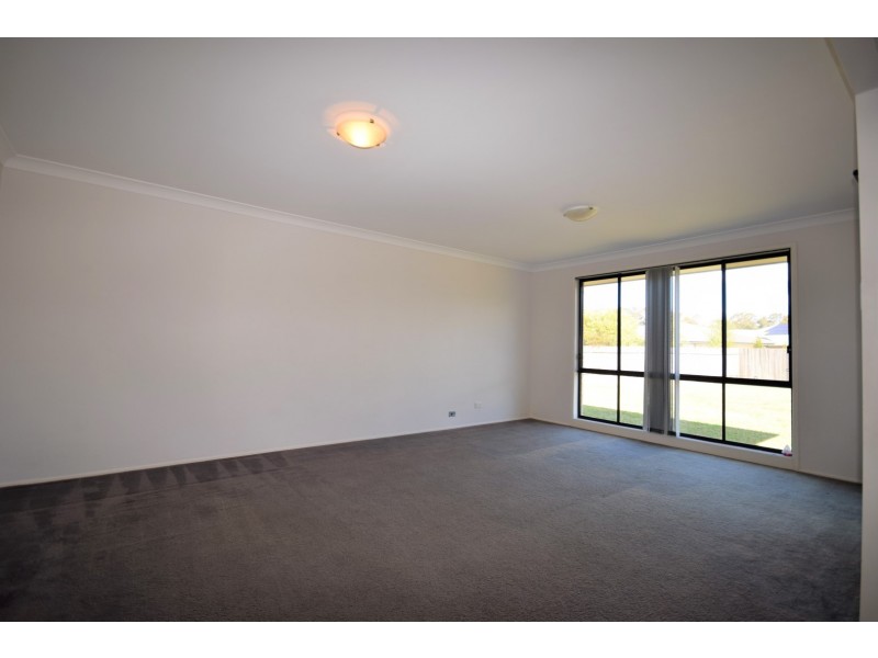 35 Eucalyptus Avenue, Worrigee NSW 2540