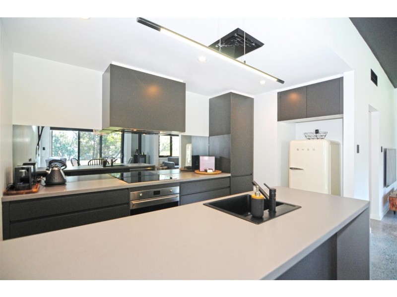 17a River Road, Shoalhaven Heads NSW 2535