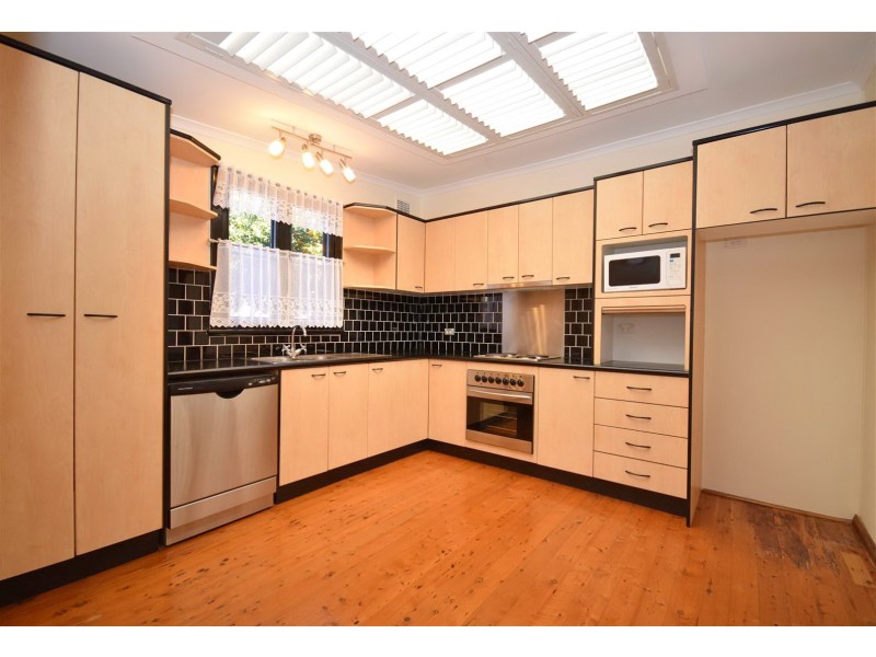 8 Forsyth Street, Terara NSW 2540