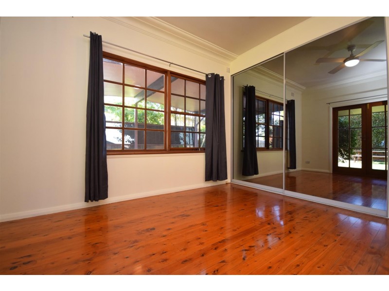 8 Forsyth Street, Terara NSW 2540