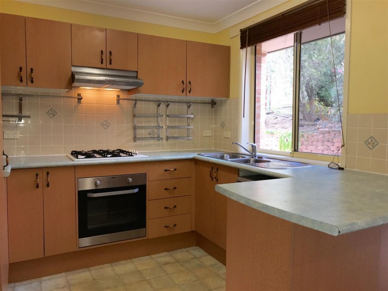 11 Nundah Close, Bomaderry NSW 2541