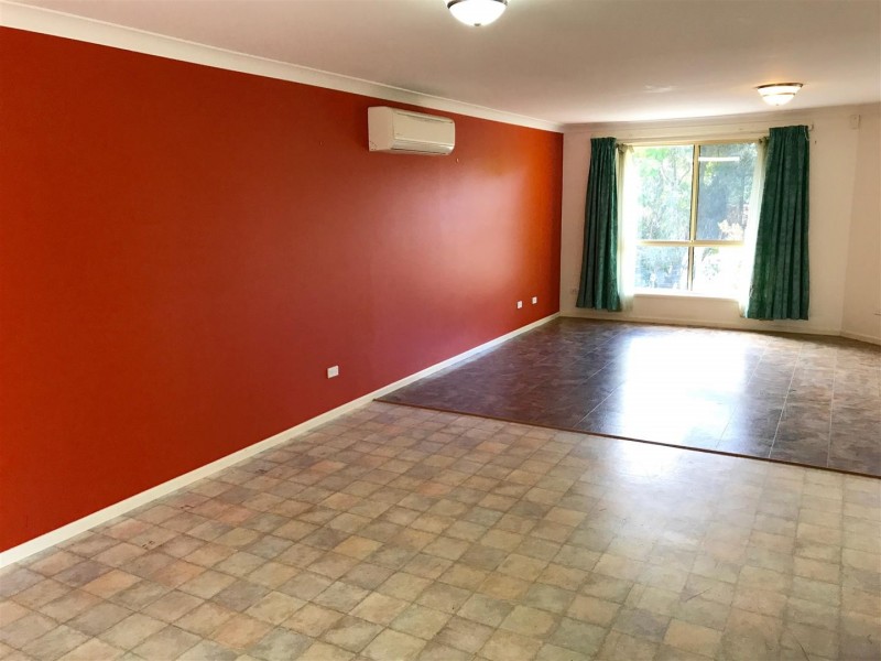 11 Nundah Close, Bomaderry NSW 2541