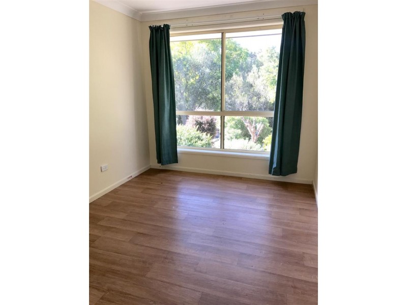 11 Nundah Close, Bomaderry NSW 2541