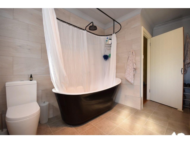 3 Huxley Street, Nowra NSW 2541