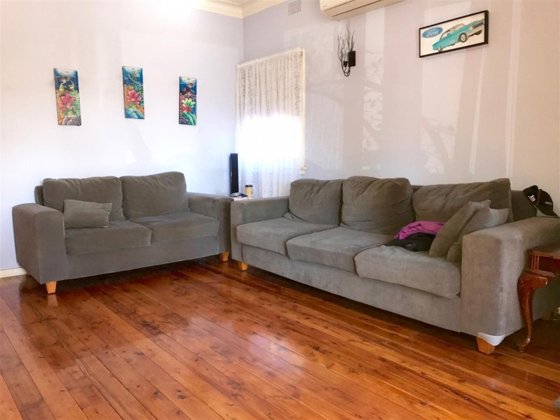 112 Douglas Street, Nowra NSW 2541