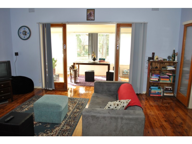 112 Douglas Street, Nowra NSW 2541