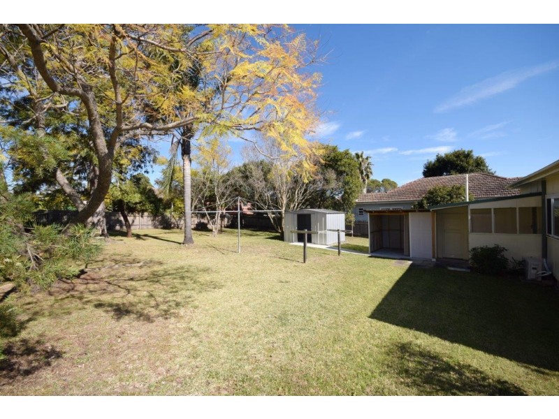 182 McKay Street, Nowra NSW 2541