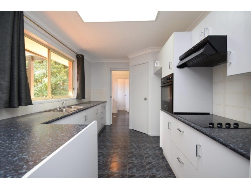 10 Rosewood Close, Nowra NSW 2541