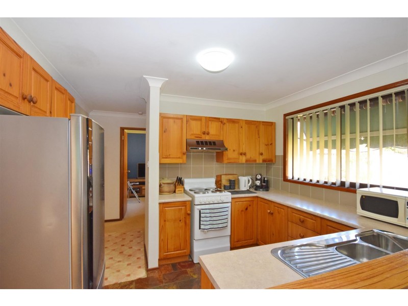 6 Booragal Place, North Nowra NSW 2541