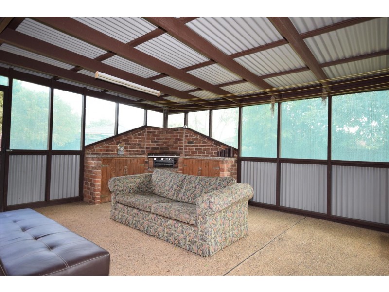 6 Booragal Place, North Nowra NSW 2541