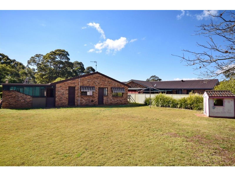 6 Booragal Place, North Nowra NSW 2541