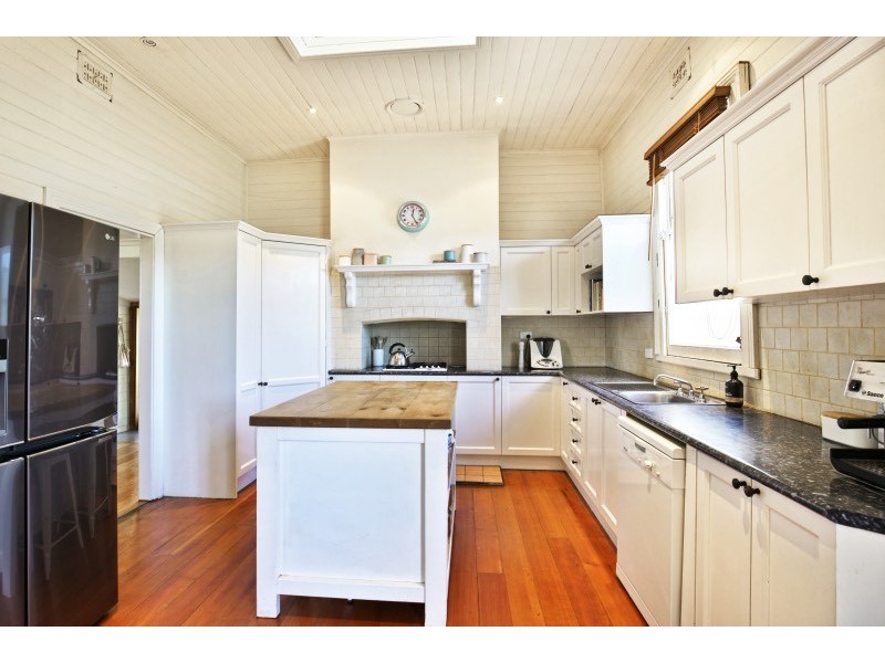 32 Worrigee Street, Nowra NSW 2541