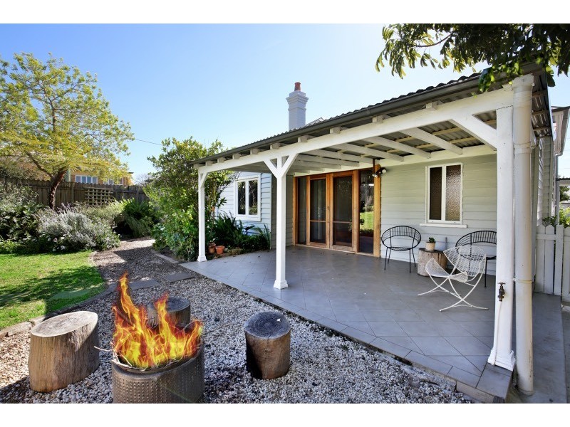 32 Worrigee Street, Nowra NSW 2541