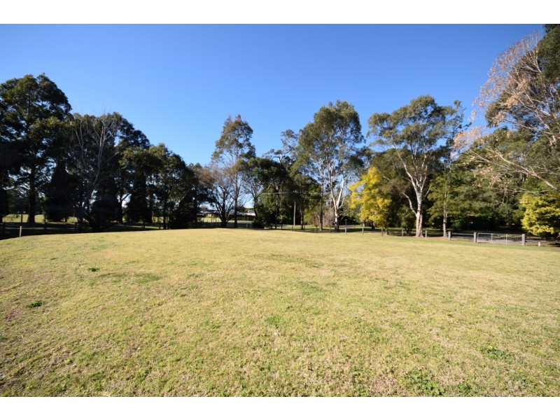 1B Halstead Place, Bomaderry NSW 2541